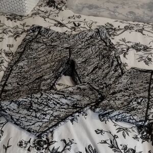 Black and White Patterned Leggings